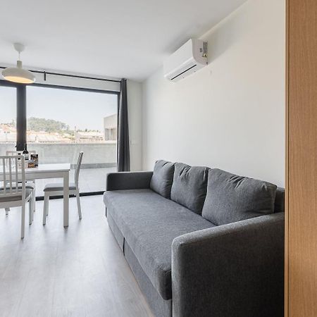 Guestready - Sleek Monochromatic In Bonfim Apartment Porto Luaran gambar