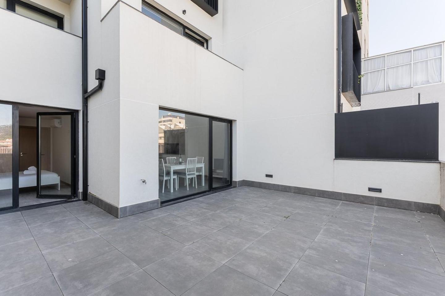 Guestready - Sleek Monochromatic In Bonfim Apartment Porto Luaran gambar