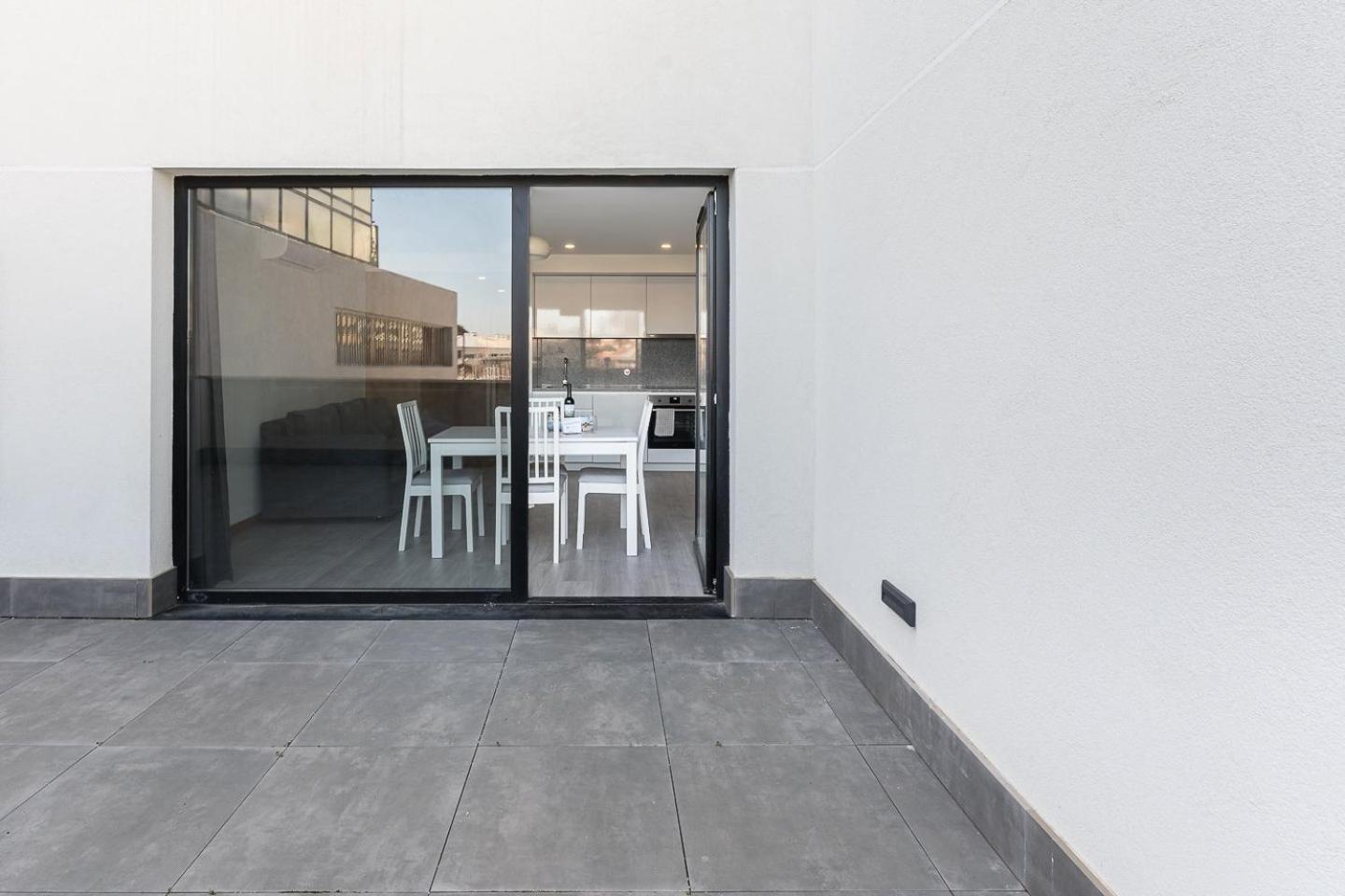 Guestready - Sleek Monochromatic In Bonfim Apartment Porto Luaran gambar