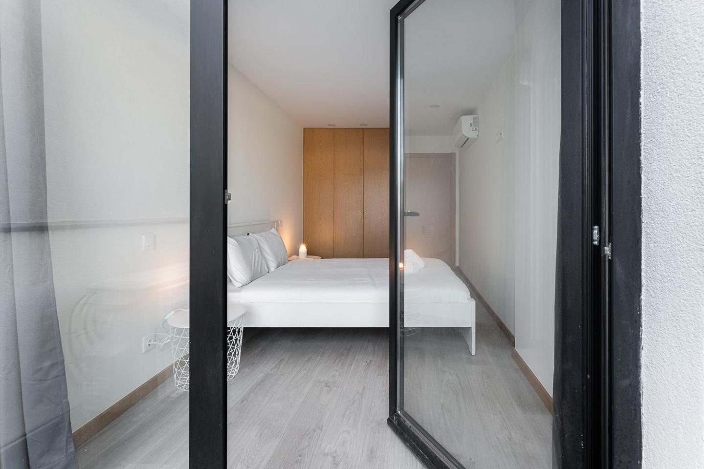 Guestready - Sleek Monochromatic In Bonfim Apartment Porto Luaran gambar