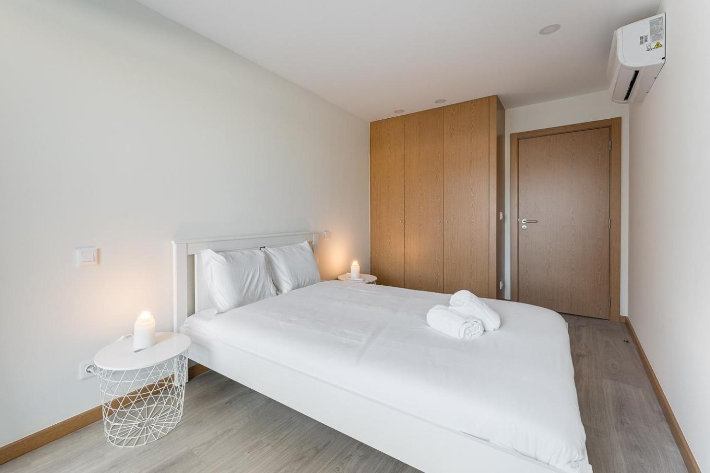 Guestready - Sleek Monochromatic In Bonfim Apartment Porto Luaran gambar